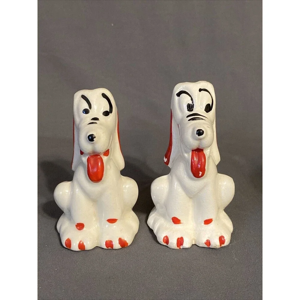 Vintage Salt & Pepper Shaker Set Hound Dog Hand Painted